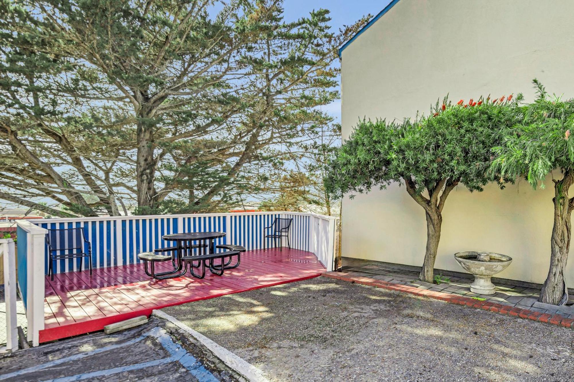 Bay Breeze Inn Seaside Eksteriør bilde